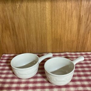 Set of 2 Longaberger Woven Traditions Ivory Chilli/Soup Bowls.